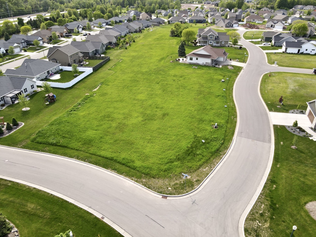 Lot 4 CSM 3510 Place